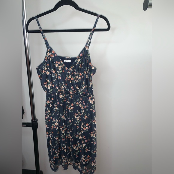 Navy V-neck Sundress - Picture 9 of 9